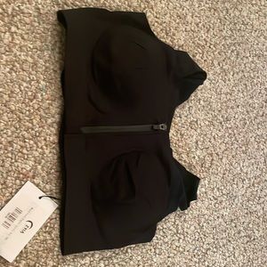 Black Front Zipper Access Bra